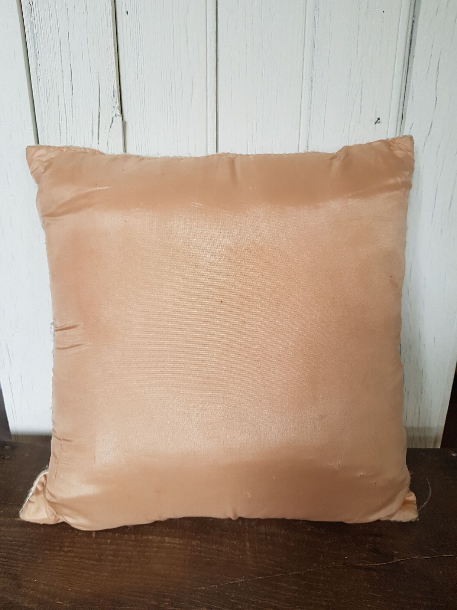 Flower cushion in tapestry