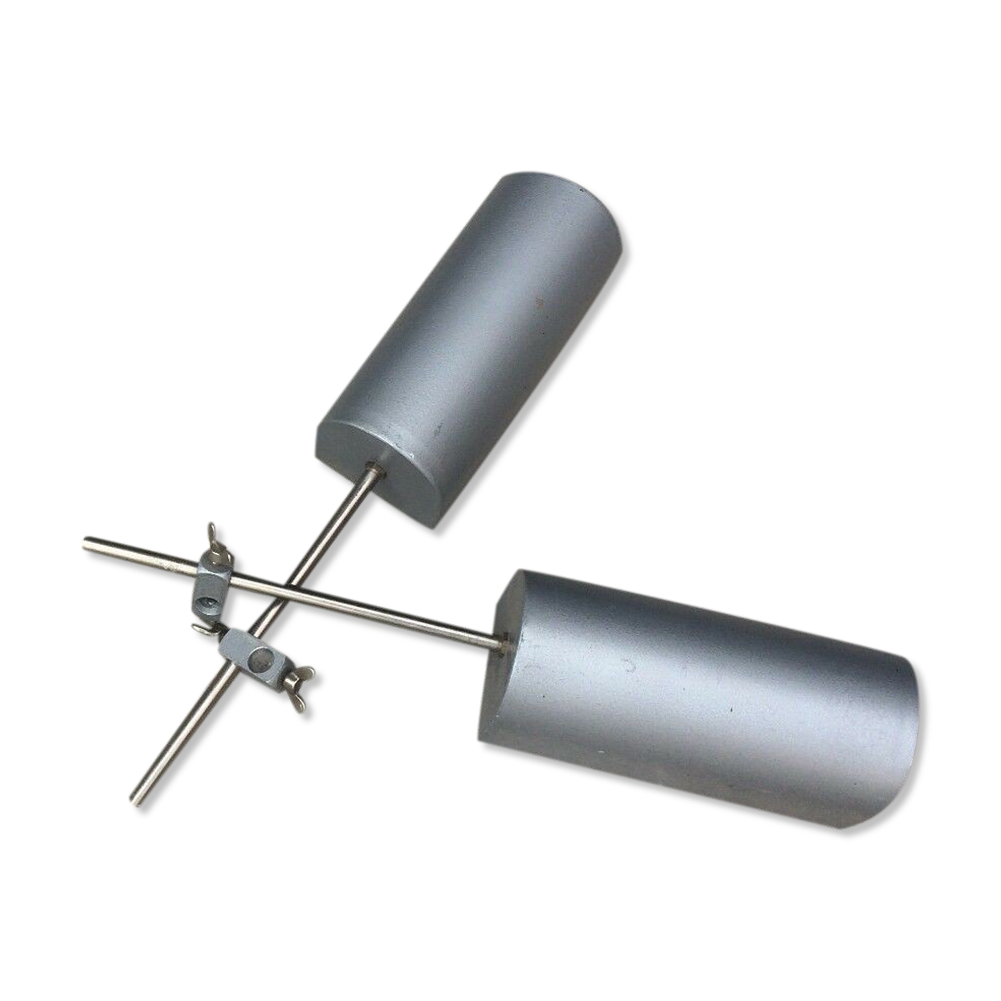 Lot of 2 adjustable painted aluminum desk lamps to attach