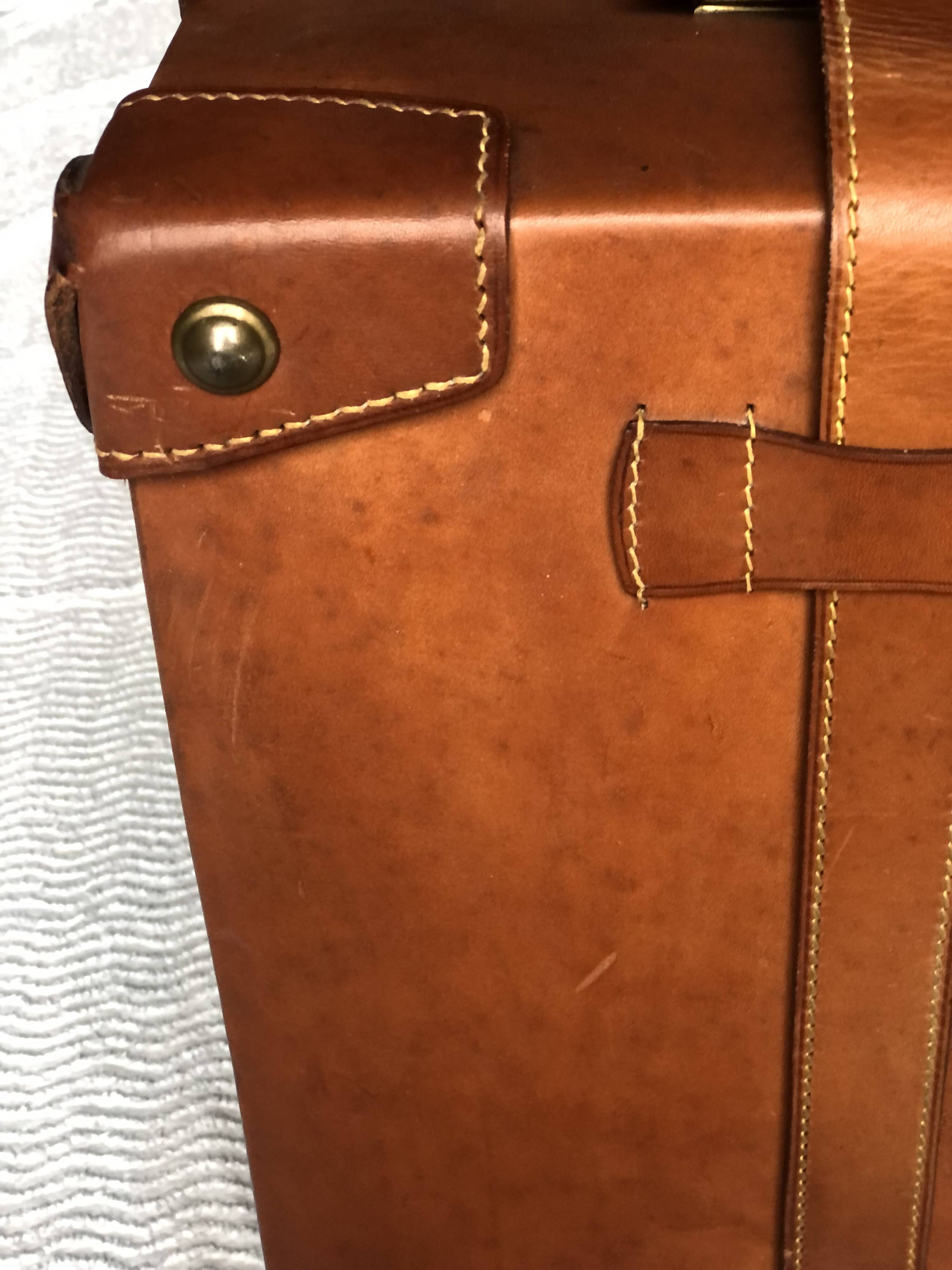 Vintage suitcase 1960 havana gold leather with bellows
