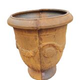 Anduse Medici vase in cast iron