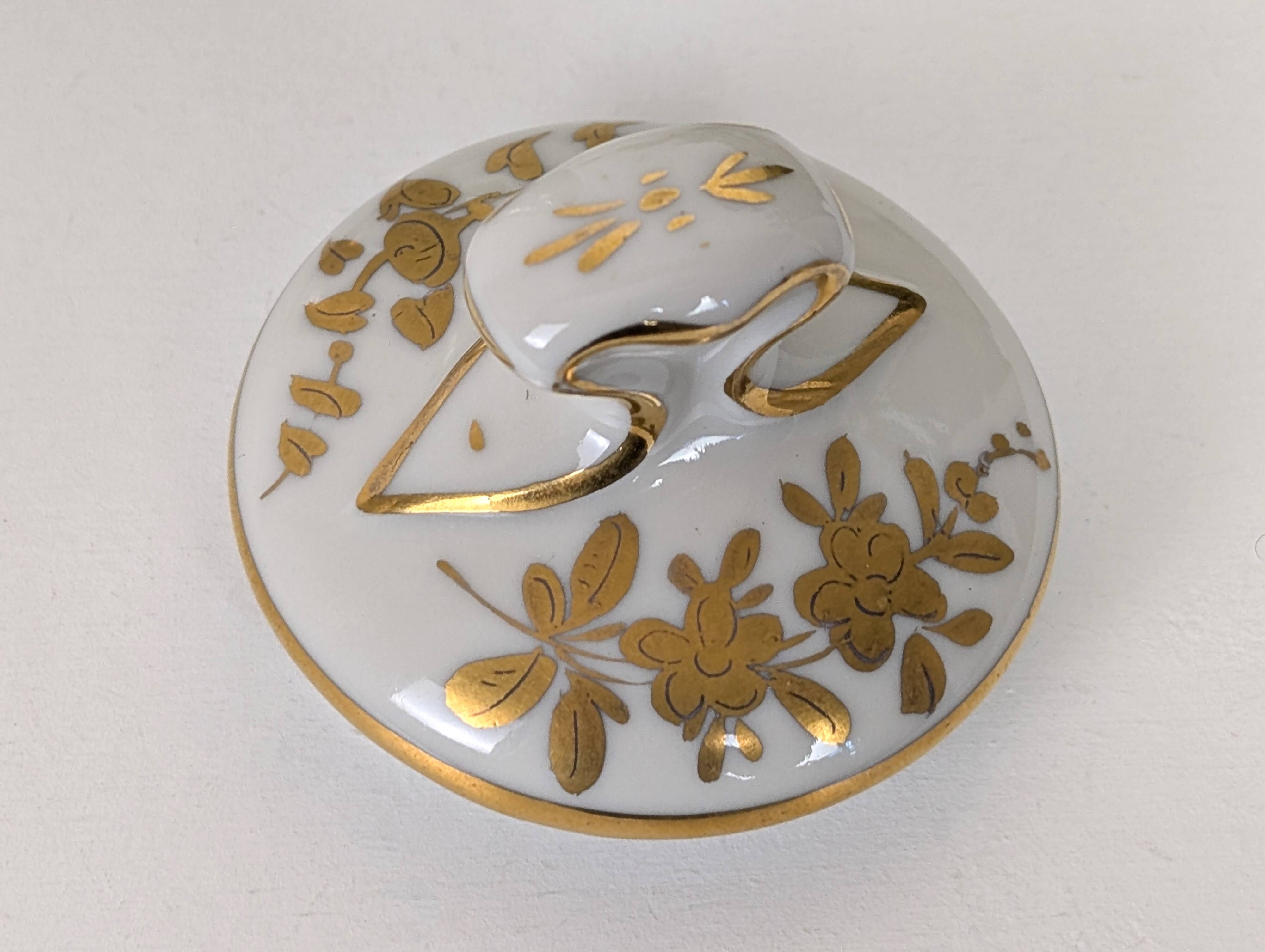 Porcelain coffee pot