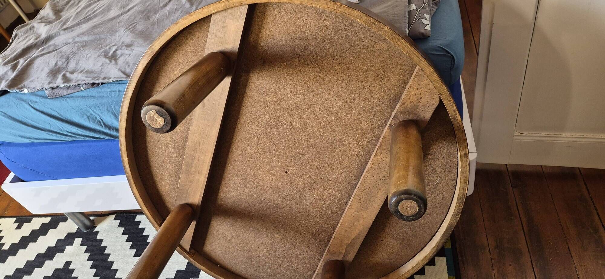 Vintage leduc table