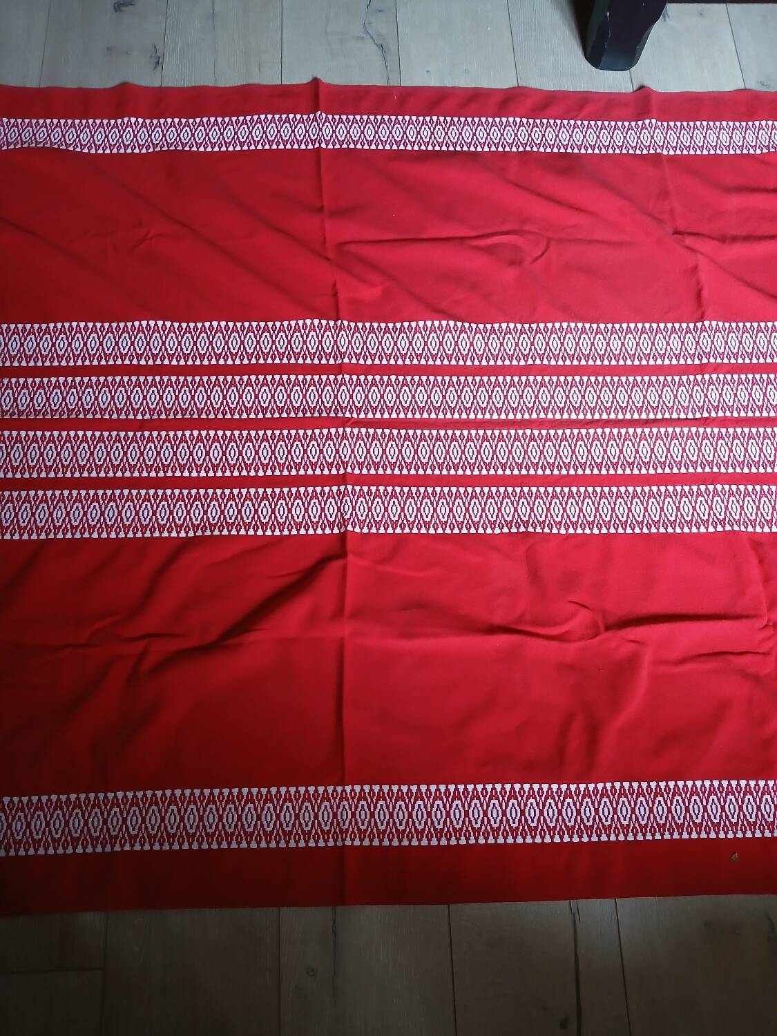 Tablecloth + 12 old napkins