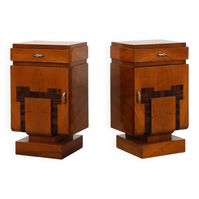 Ensemble de deux tables de nuit en bois géométriques Art Déco, Italie années 1920.