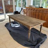 Farm table