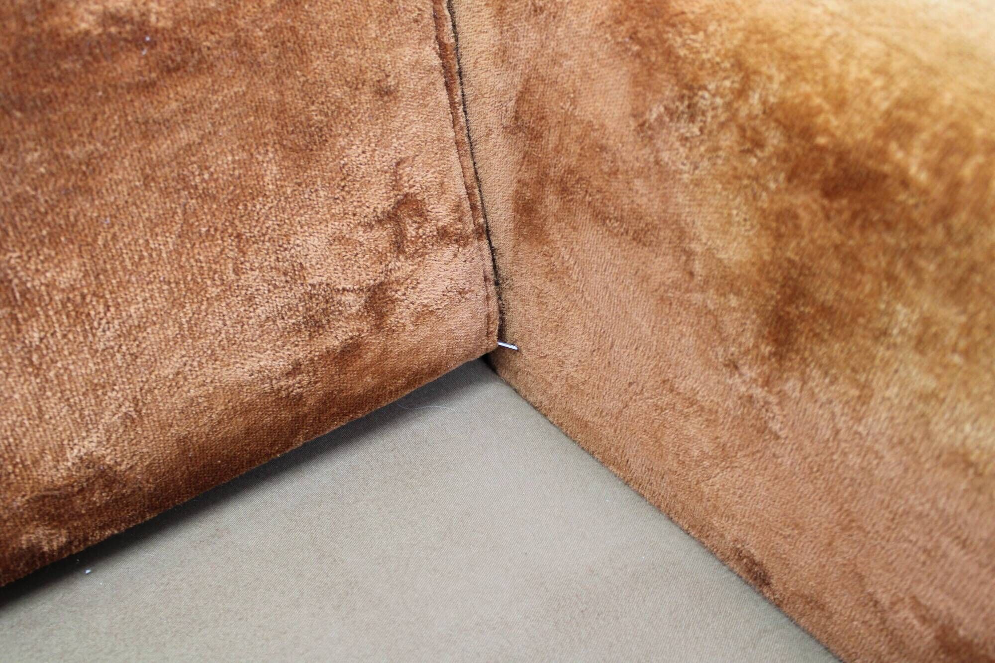 1970s Saporiti 2-Seater Sofa in Velvet, Italy