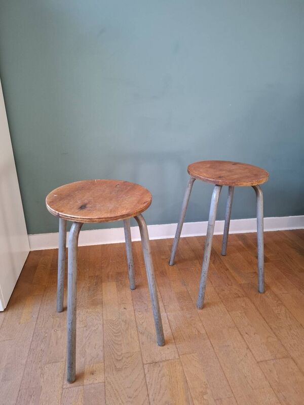 Paire de tabourets industriels