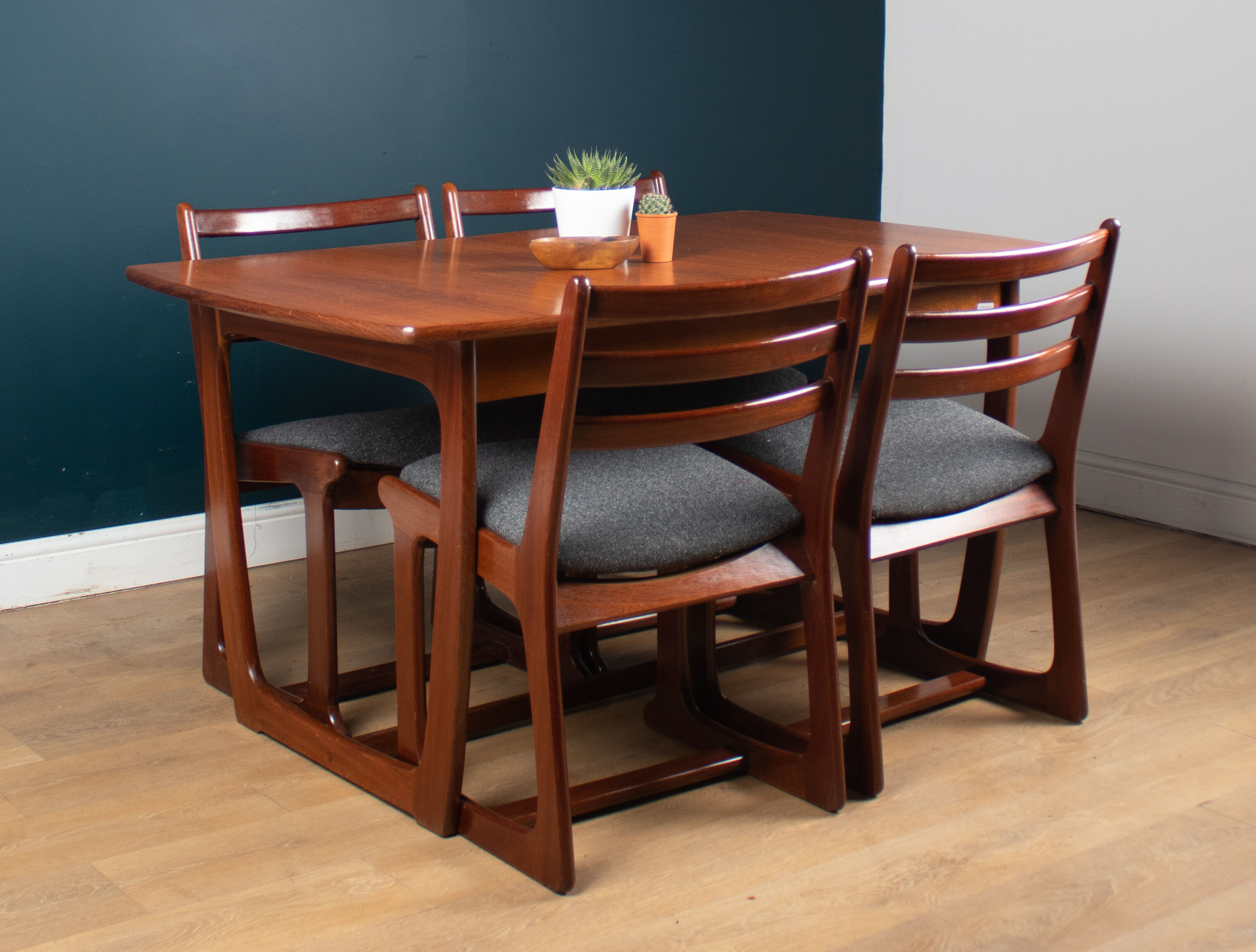 Retro teak 1960s portwood extending dining table & four chairs