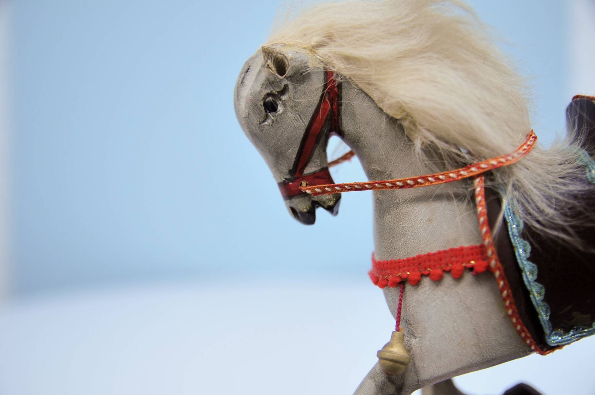 cheval à bascule en bois de couleur vintage
