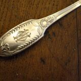 Egg spoon in solid silver with neck brace hallmark empire decor