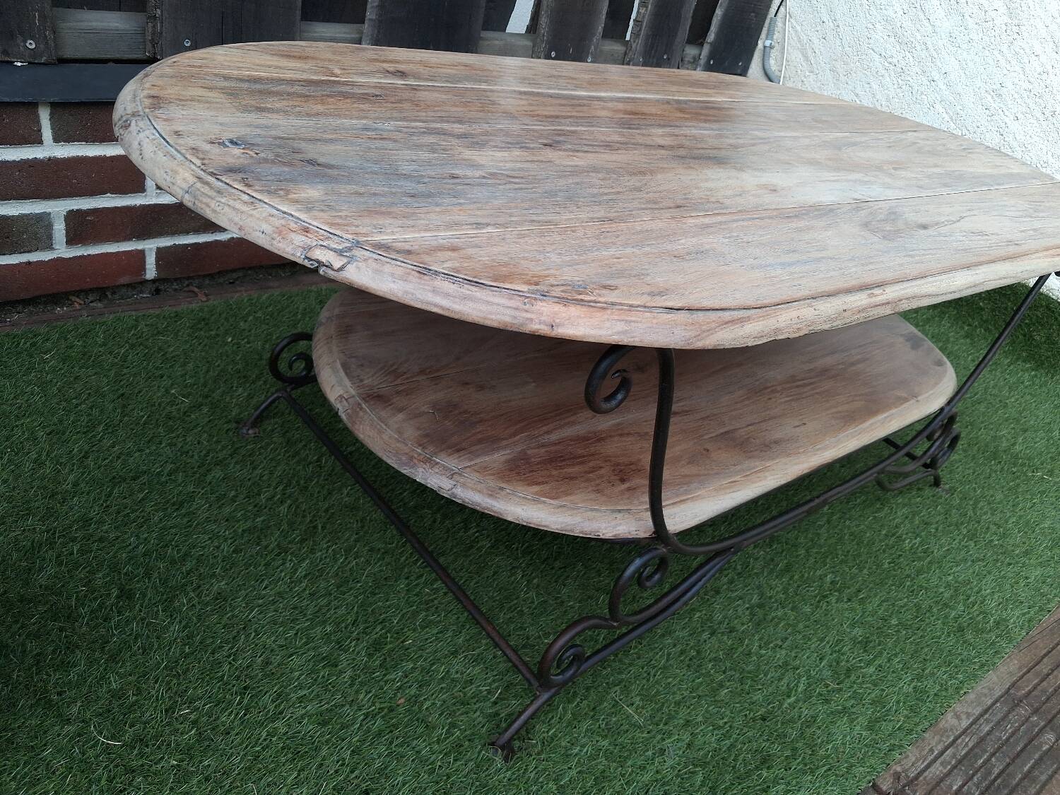 Table de caractère acacia et fer forgé