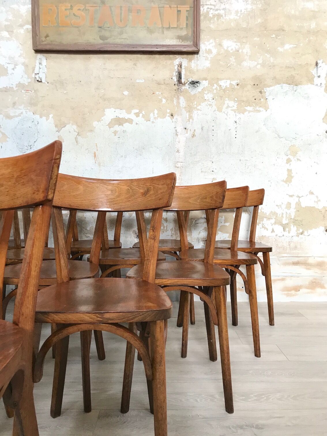 Lot of 16 bistro chairs