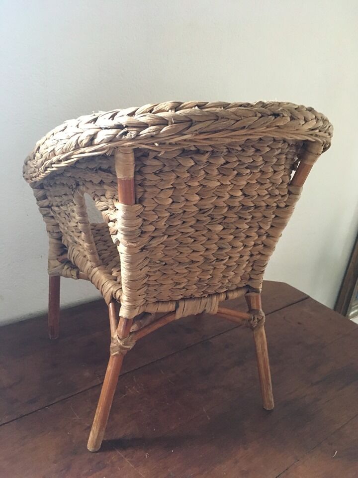Children's armchair in braided sea rush