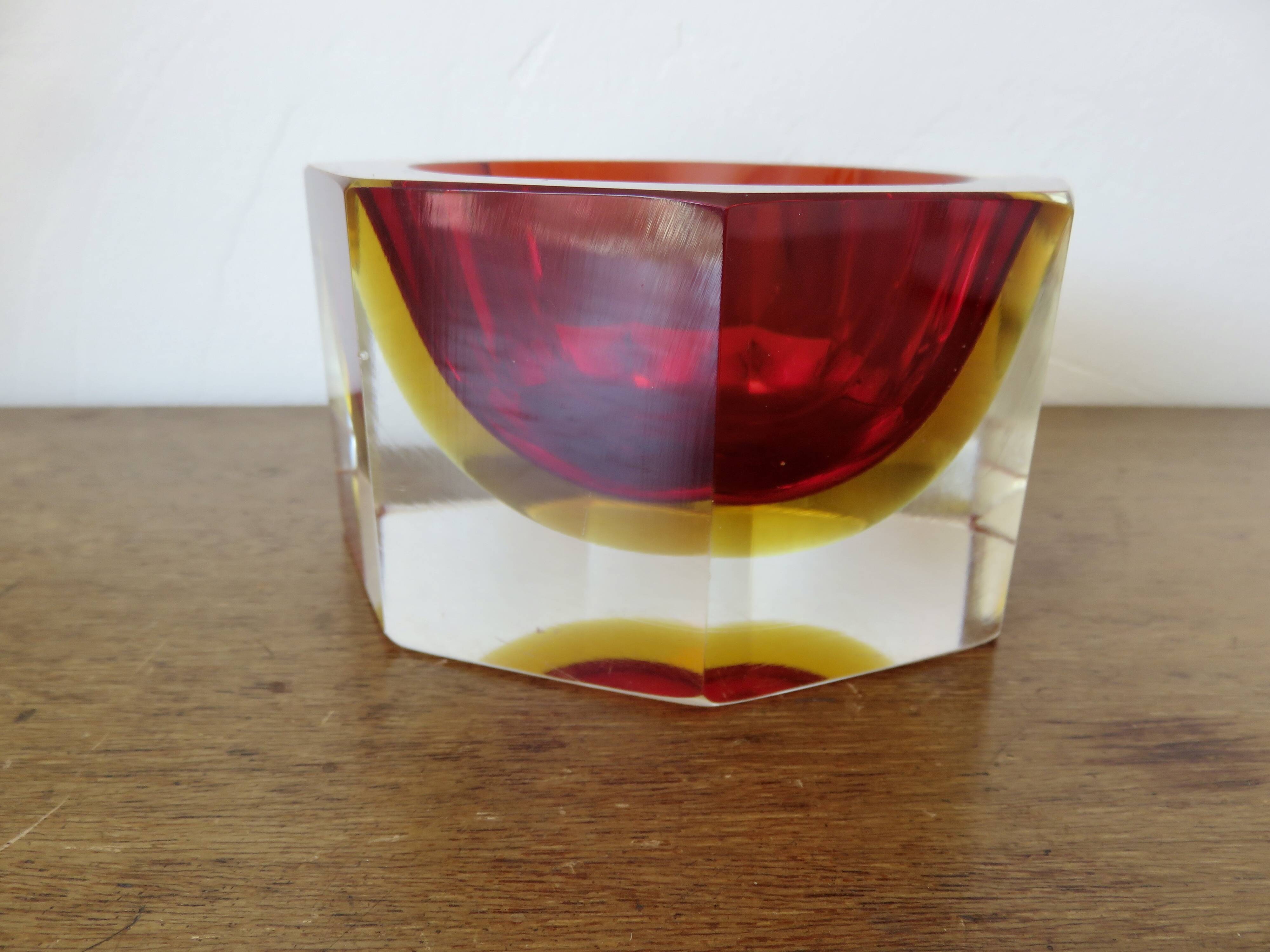 Octagonal vide poche or ashtray Sommerso Murano, design by Flavio Poli, 1970.