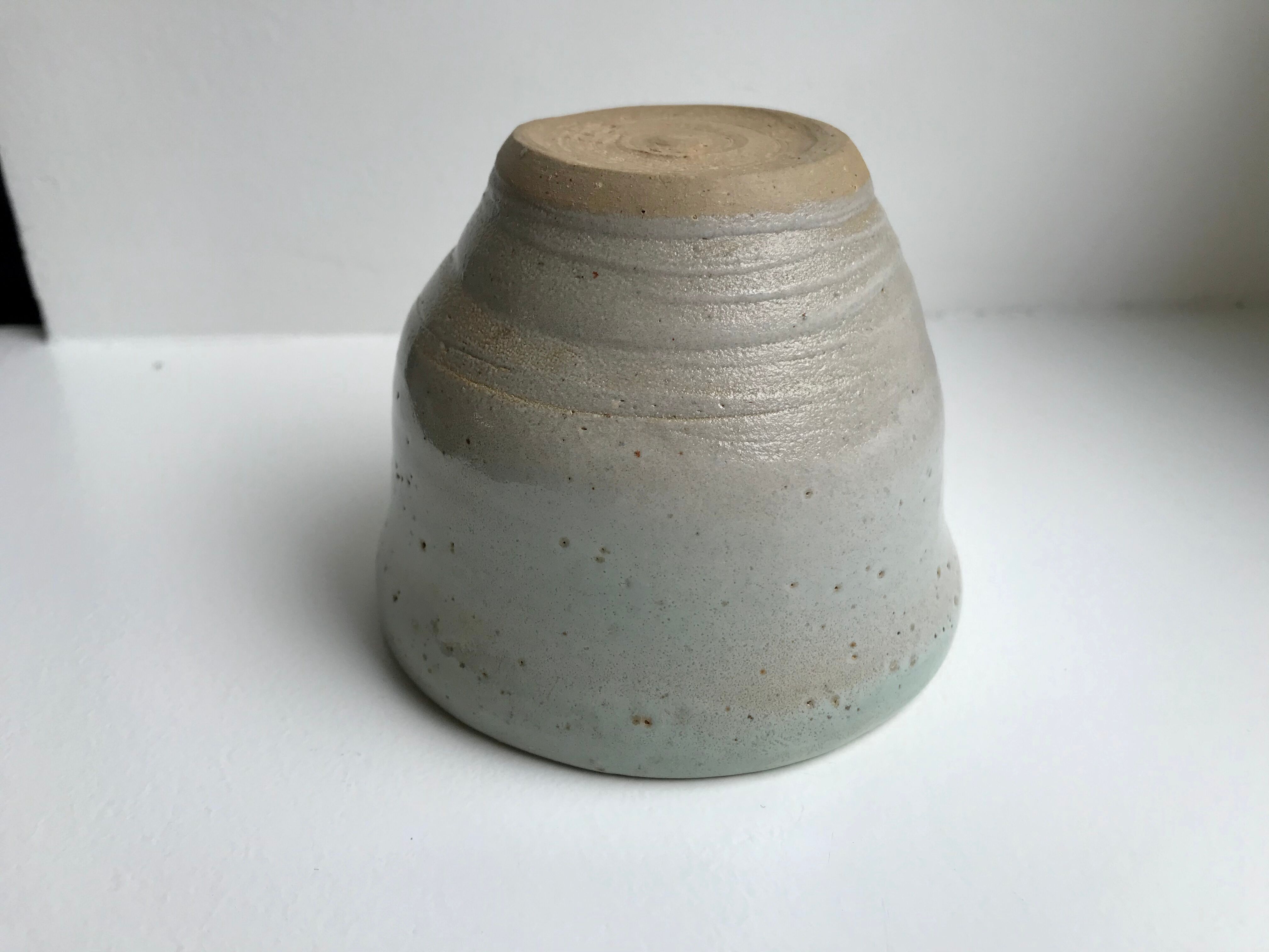 Bol signé en grès artisanal années 60