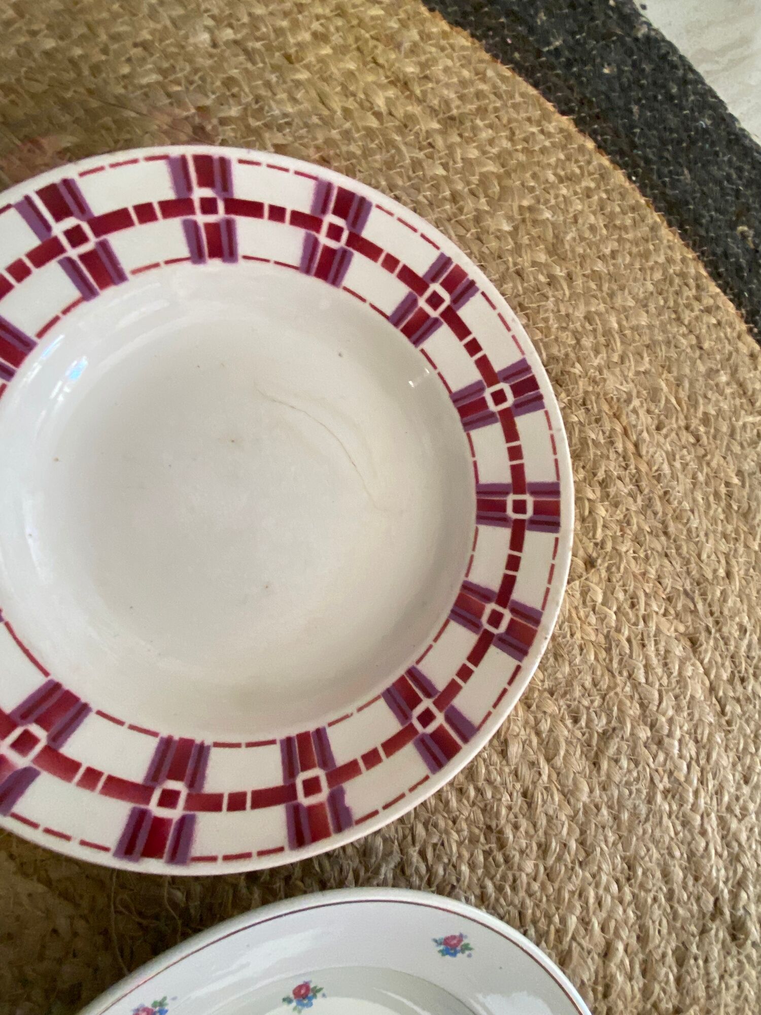 Old hollow plates mismatched in red.