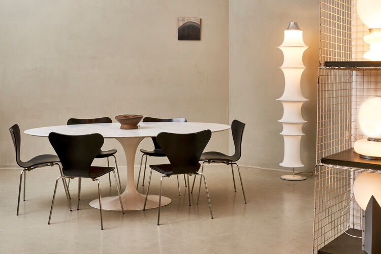 Table ovale 'Tulipe' en marbre, édition ancienne, par Eero Saarinen pour Knoll