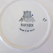Vintage round serving dish from Gien, model Robinson 2106119.