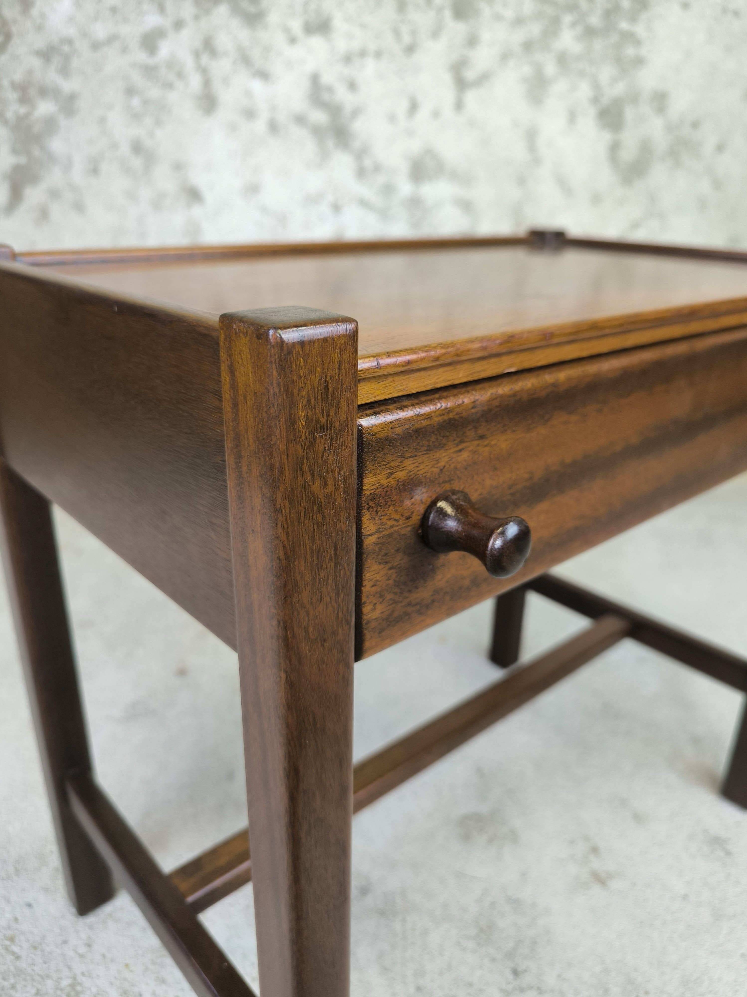 Table de chevet vintage Jacques Hauville