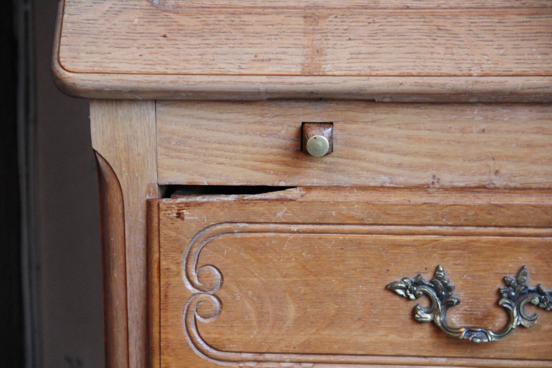 Small oak desk in Louis XV style