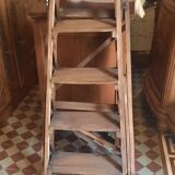 Escabeau ancien en bois