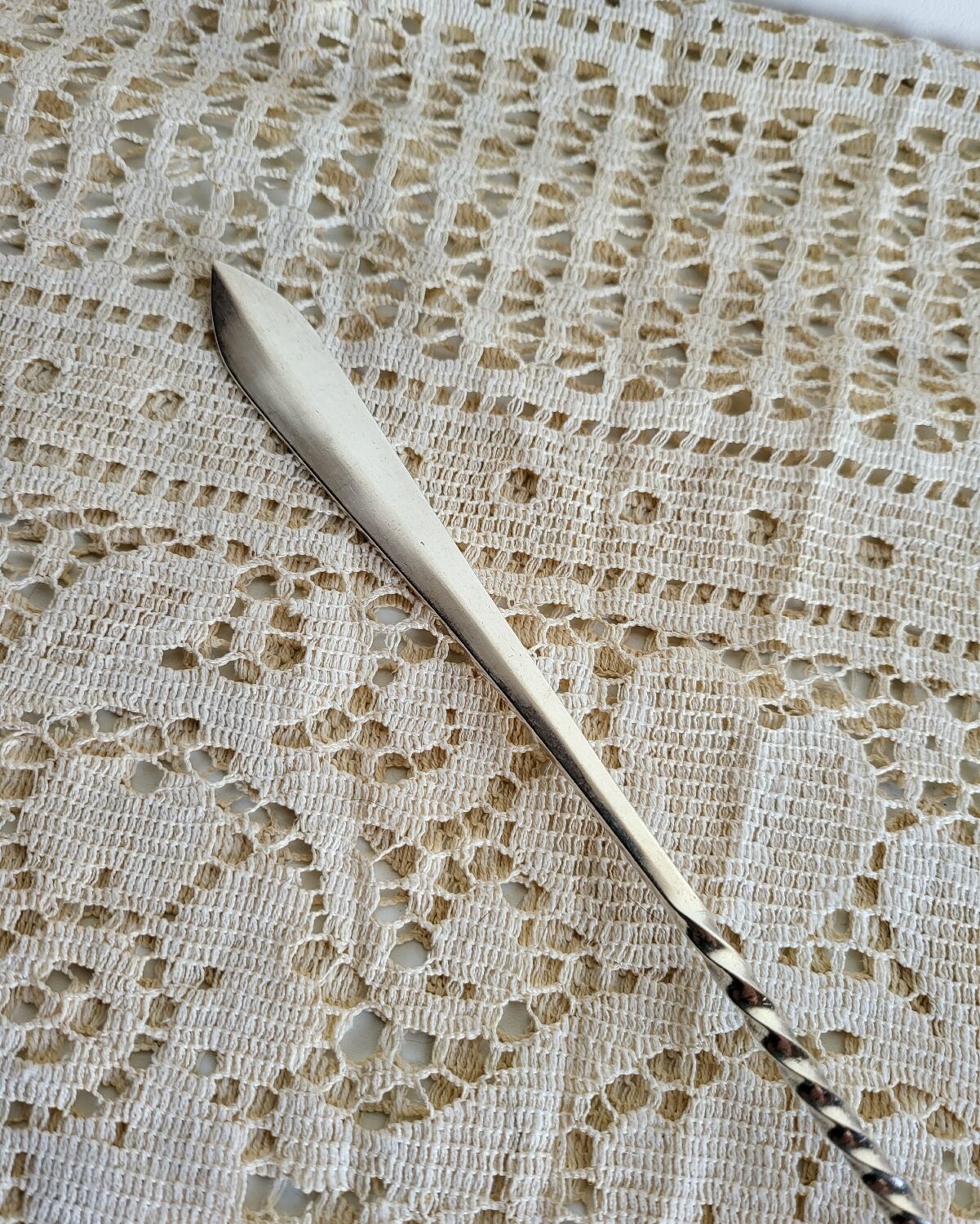 Punch ladle, cocktail, in silver-plated cherry metal.