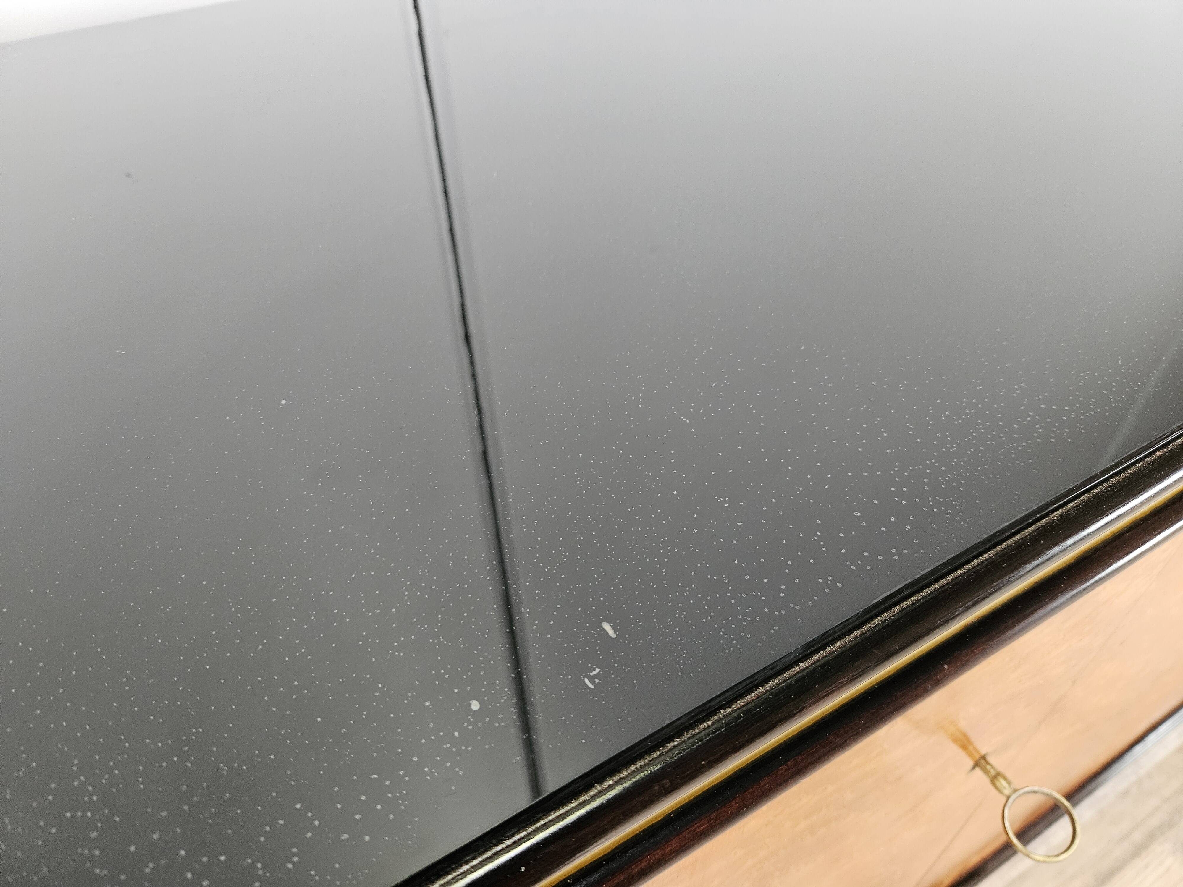 Art Decò Sideboard in Mahogany and Maple with Black Glass and Brass Finishi