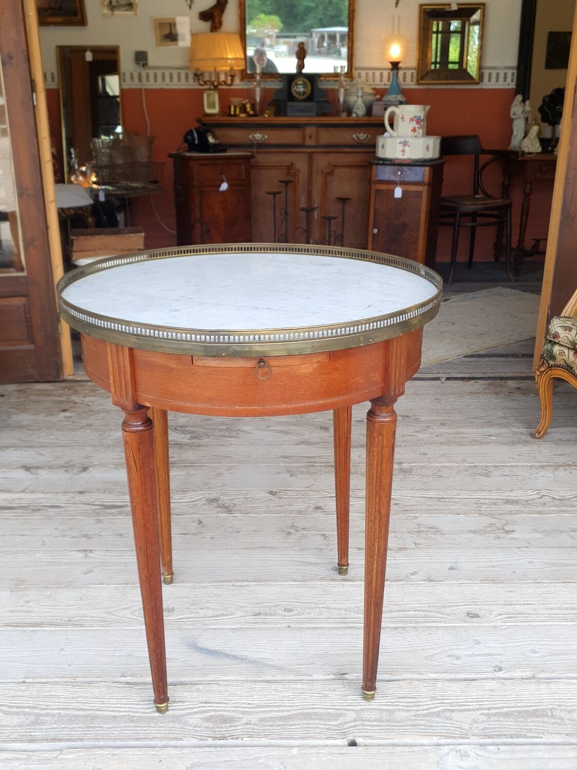 Hot water bottle table