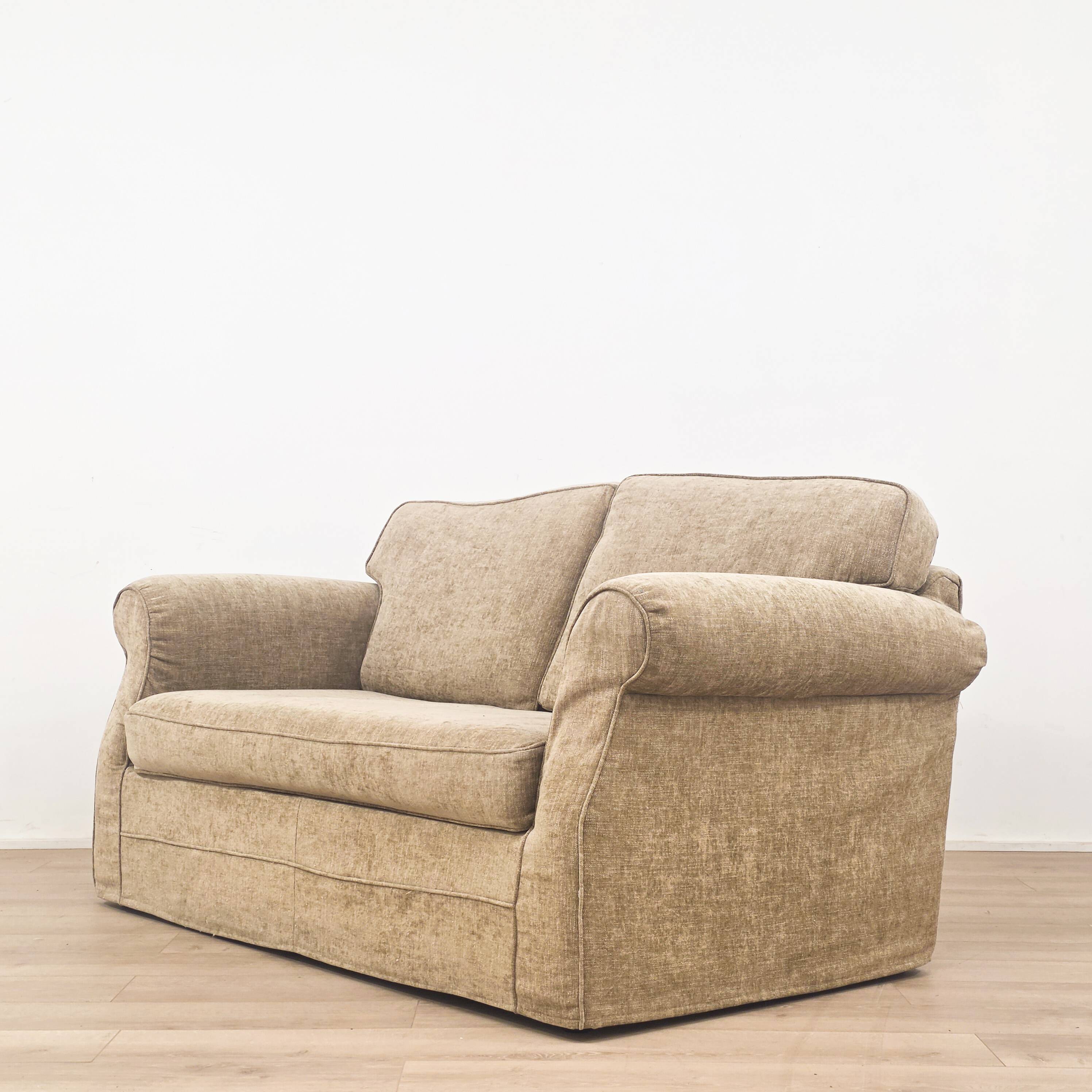 Beige fabric two-seater sofa – Cottage chic spirit and timeless comfort