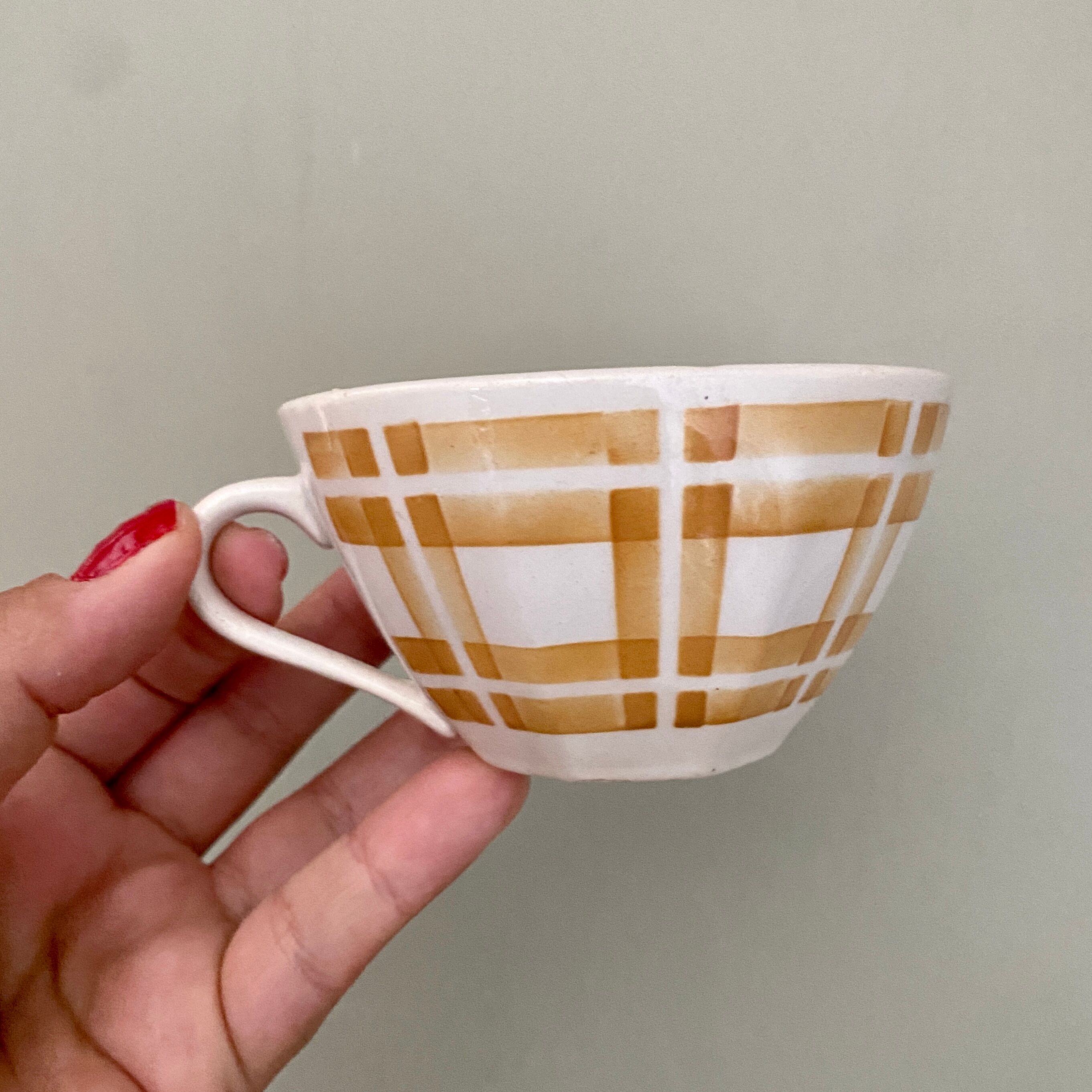 Set of 4 antique coffee cups in opaque porcelain from Badonvillier