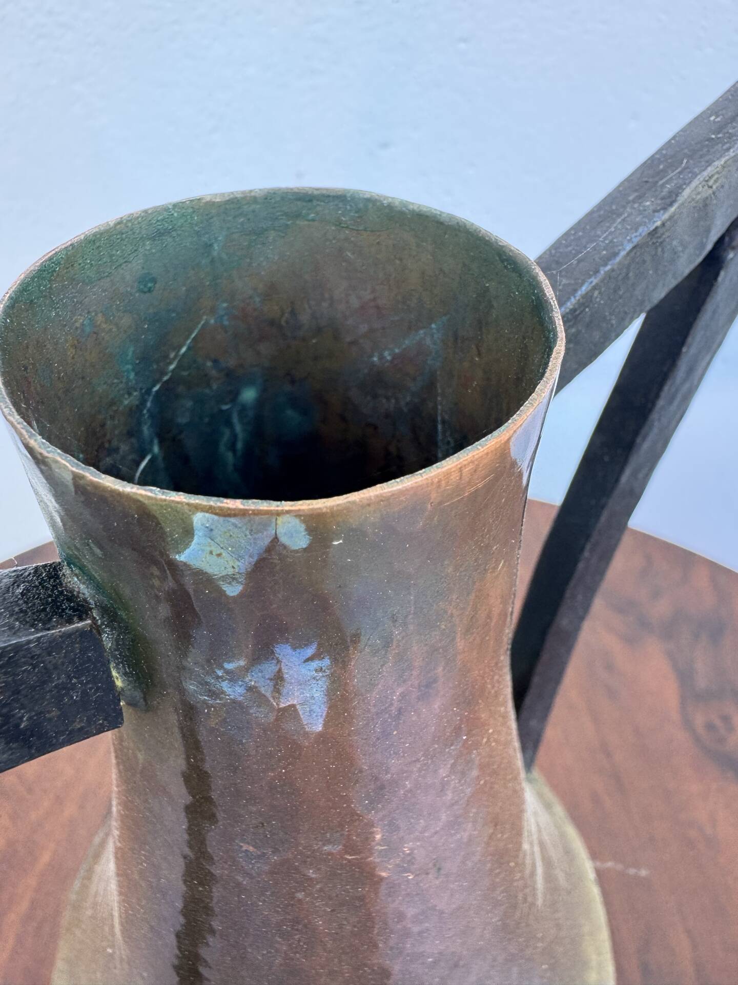 Vase Art Nouveau cuivre martelé