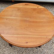Table ovale 6 pieds avec allonges patine caramel