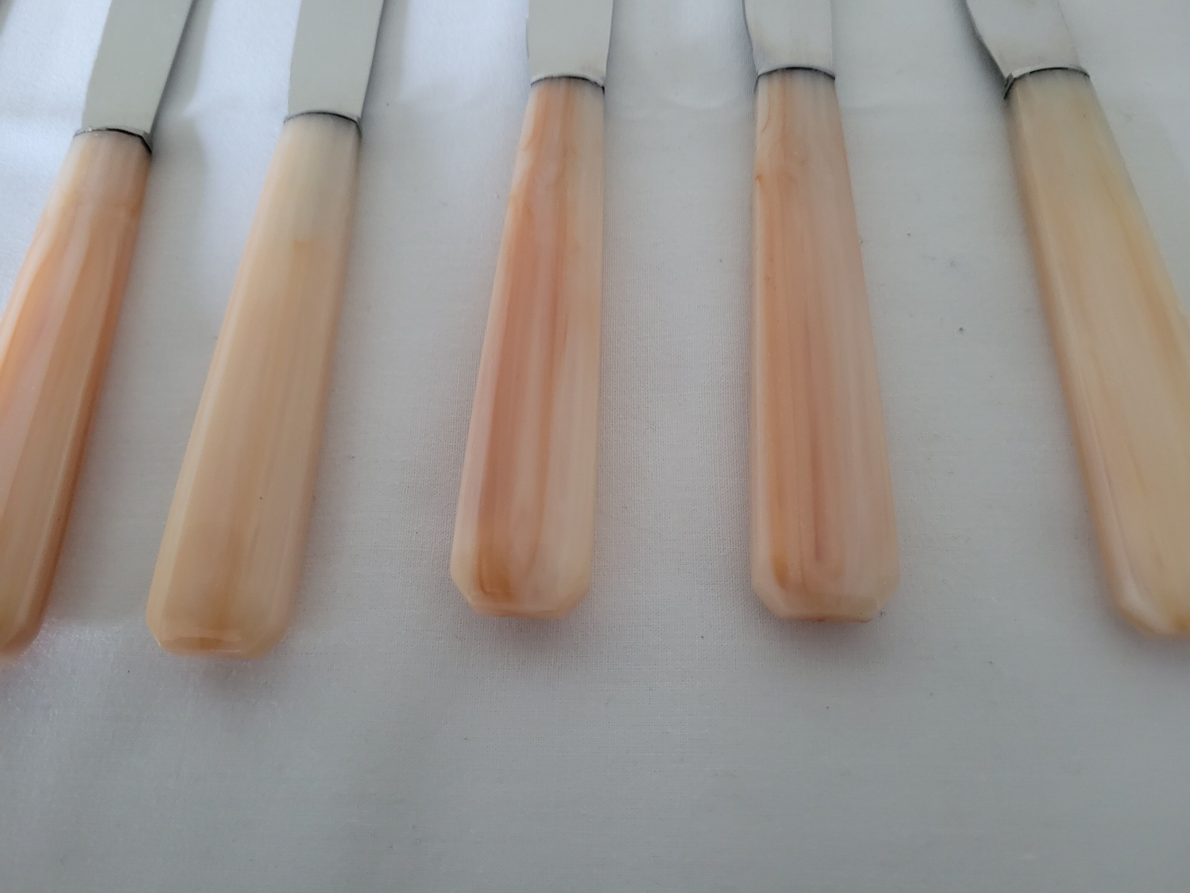 Box of 12 cheese knives