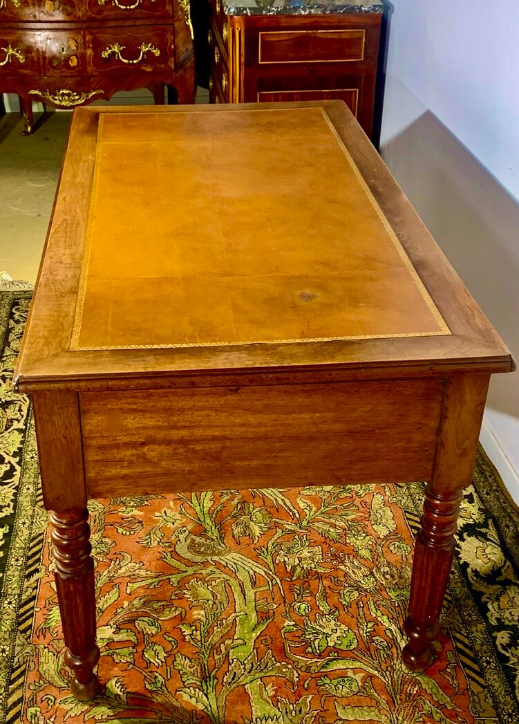 Antique desk, 4 drawers, gilded leather with small irons