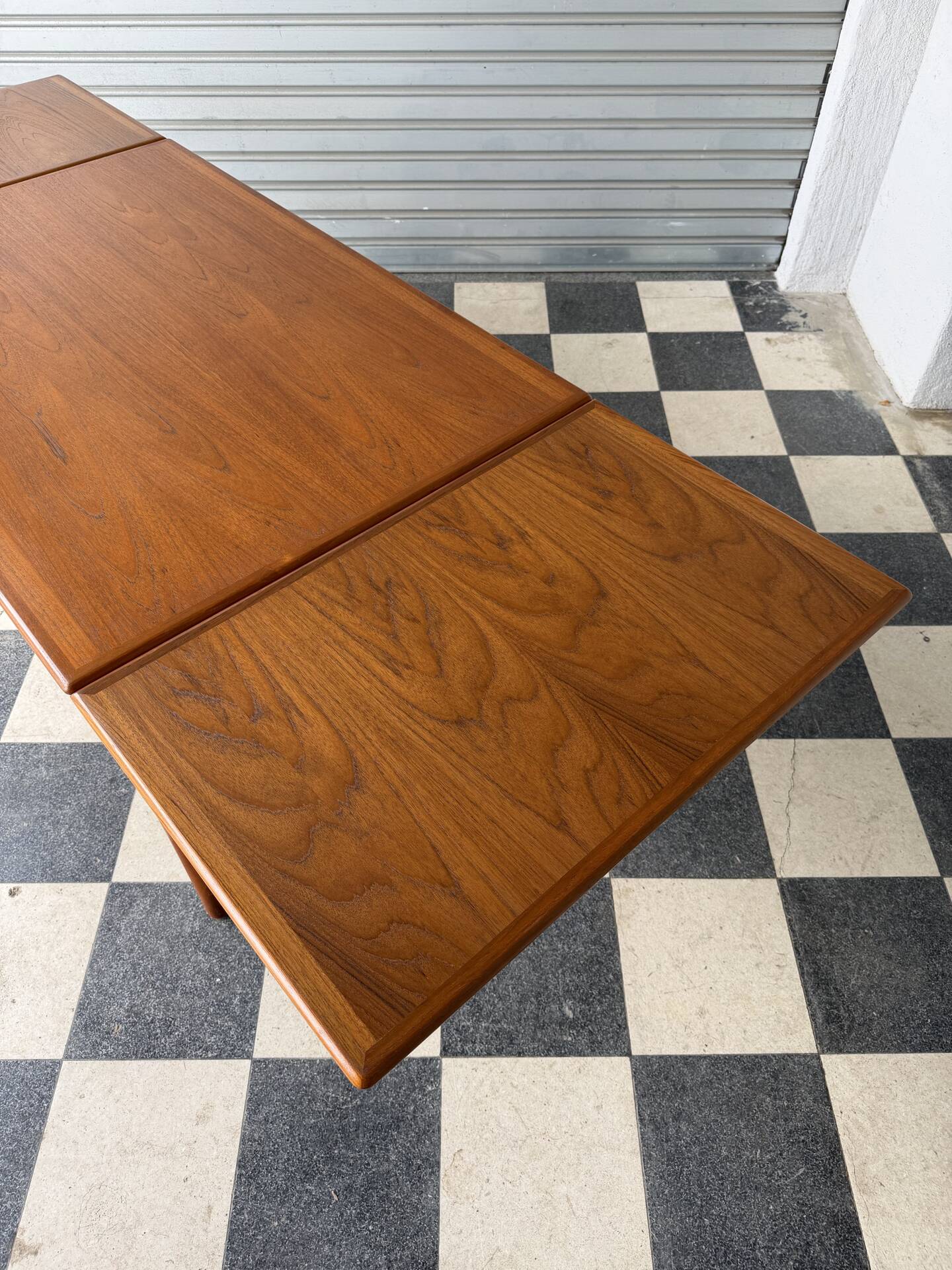 Table danoise en teck