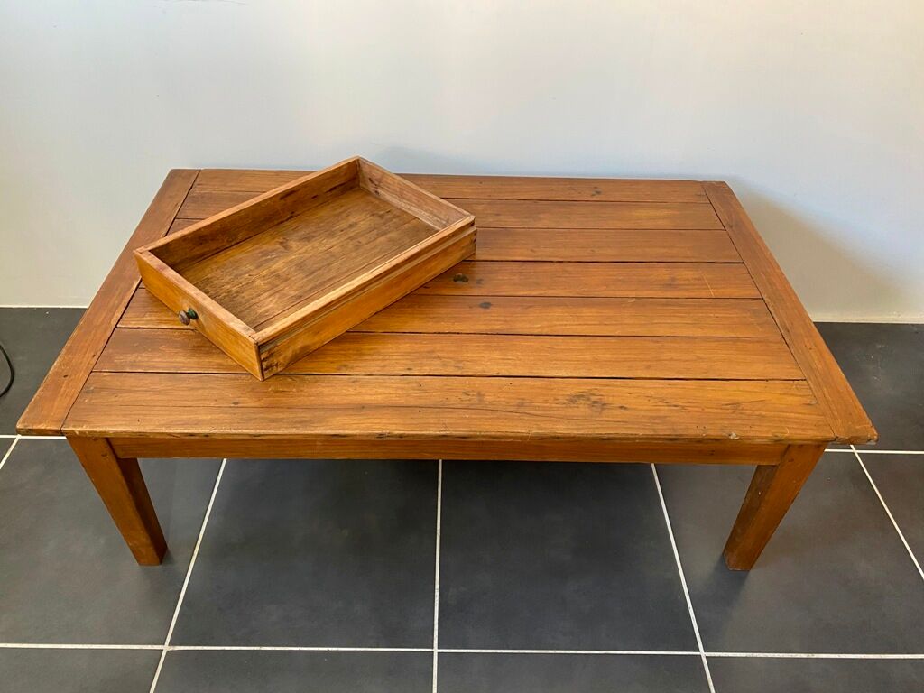Solid wood coffee table with 1 drawer