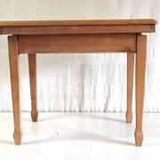 Table d'appoint en bois massif et cannage - mid. XXème