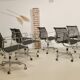 Lot de 8 fauteuils Charles et Ray Eames par Vitra modèle EA 117