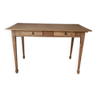 Farmhouse table