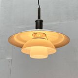 Lampe suspendue en métal et verre modèle danois milieu du siècle Ph 4 1/2 - 4 par Poul Henningsen pour Louis Poulsen, années 1980