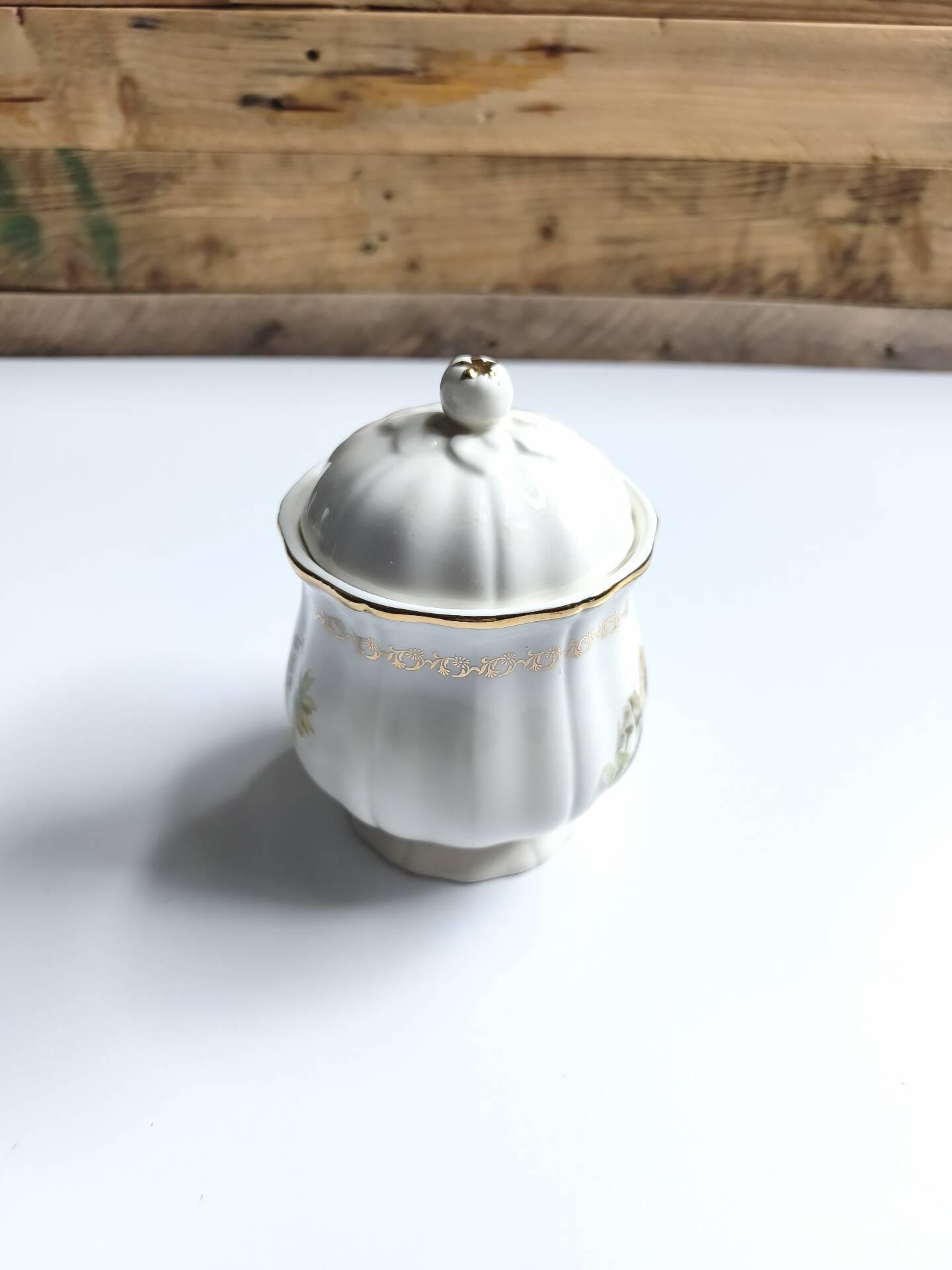 Ceramic sugar bowl Gien daisies antique