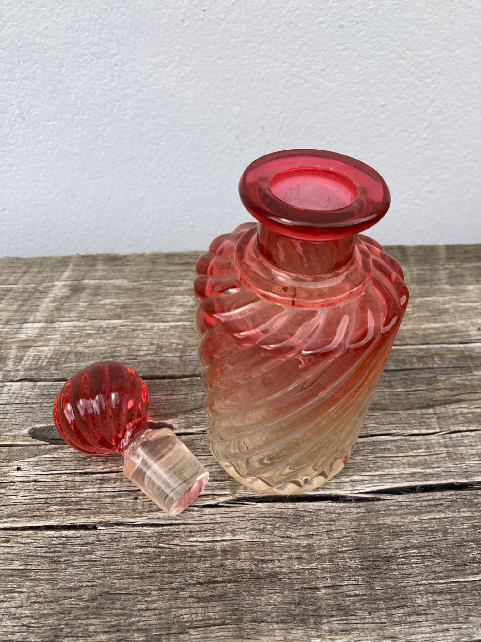 Old bottle pink Baccarat ancient crystal perfume / toilet accessory