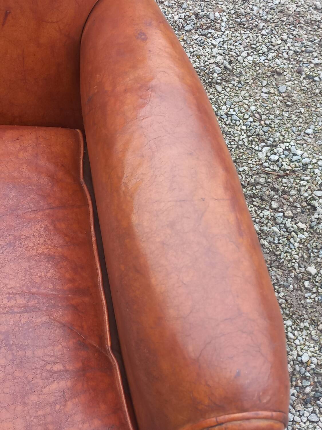 Art deco leather club chair from the 1930s