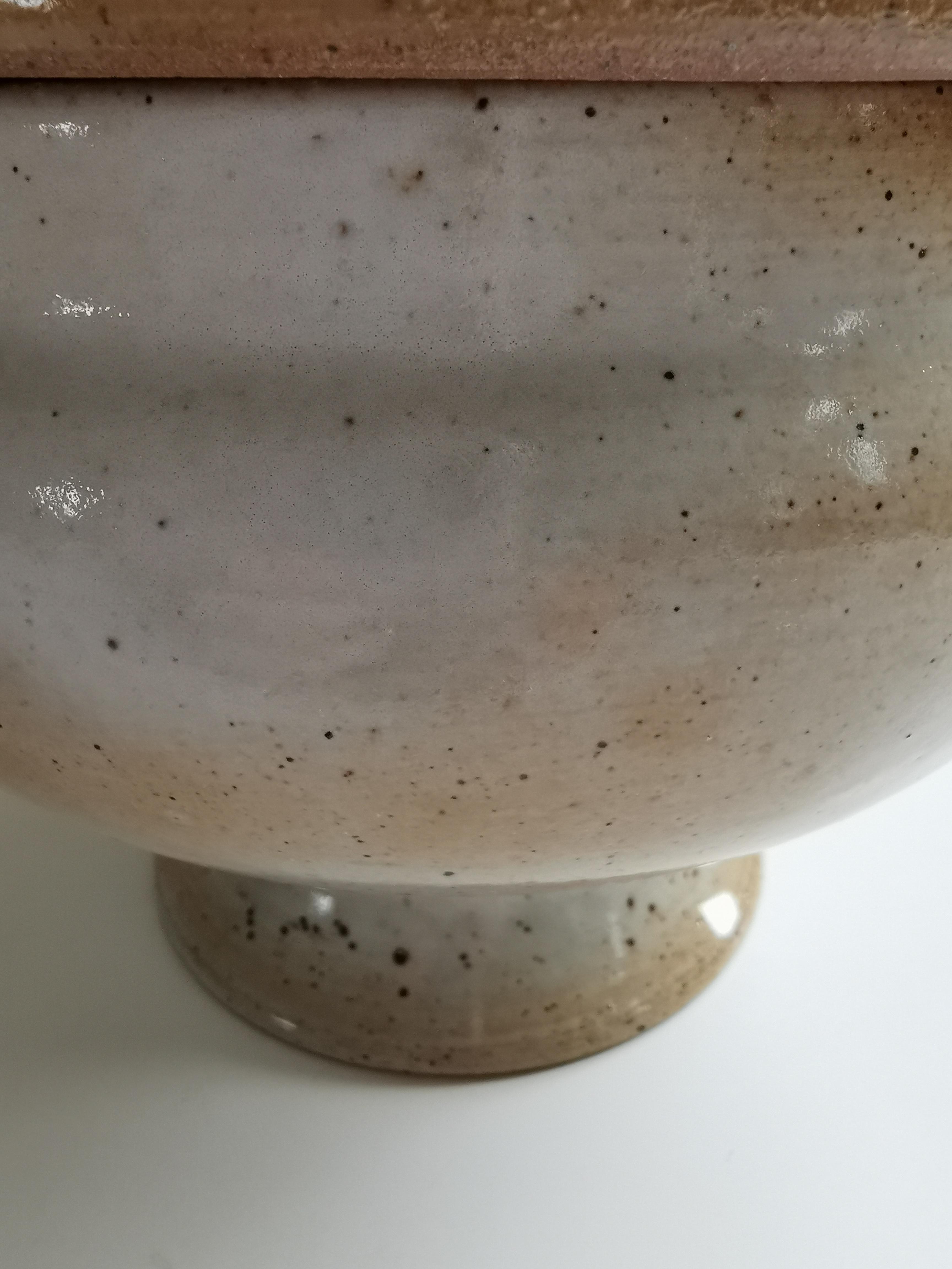 Soupière with sandstone lid of the Marais