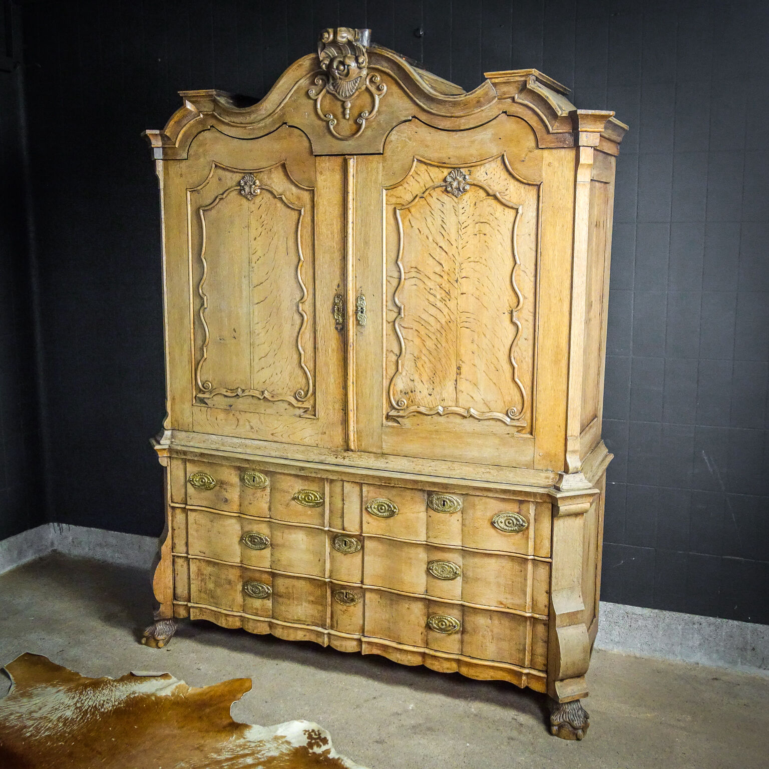 Armoire circa 1850