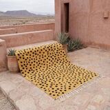 Beni Ourain Berber rug made of natural wool, handmade, 150/250 cm.
