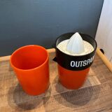 Outspan shaker and citrus press