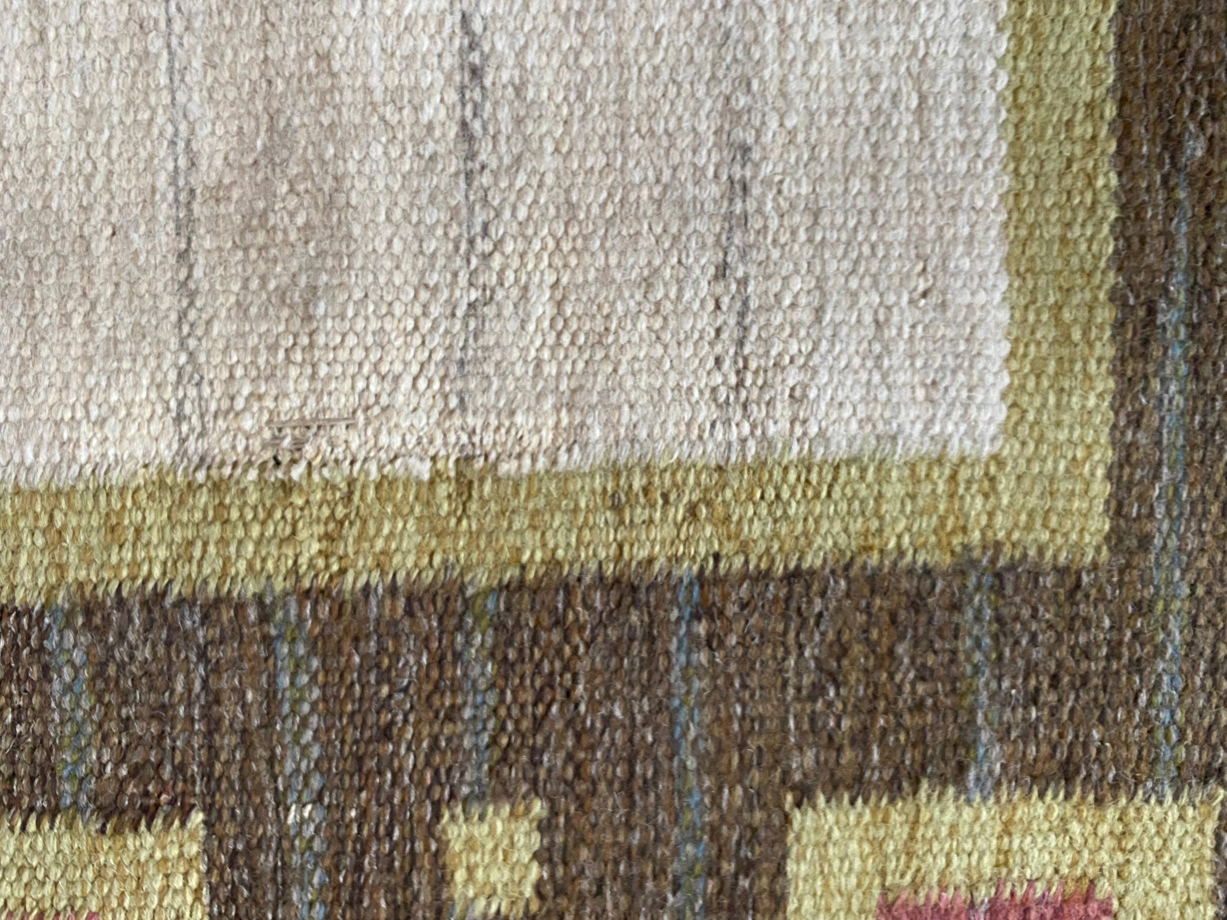 Tapis à tissage plat Röllakan rose et blanc moderne scandinave, Suède, années 1960.