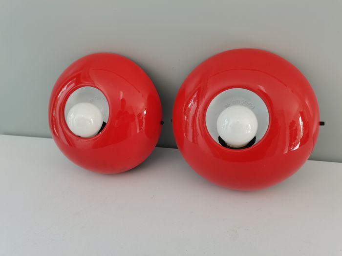 Pair of Wall Lamps Vico Magistretti for Oluce - "Olga"