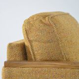 Fauteuil carré jaune chiné